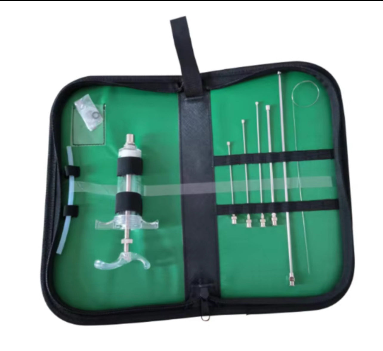 Bird feeding syringe withstraight needle ابرة غر للطيور