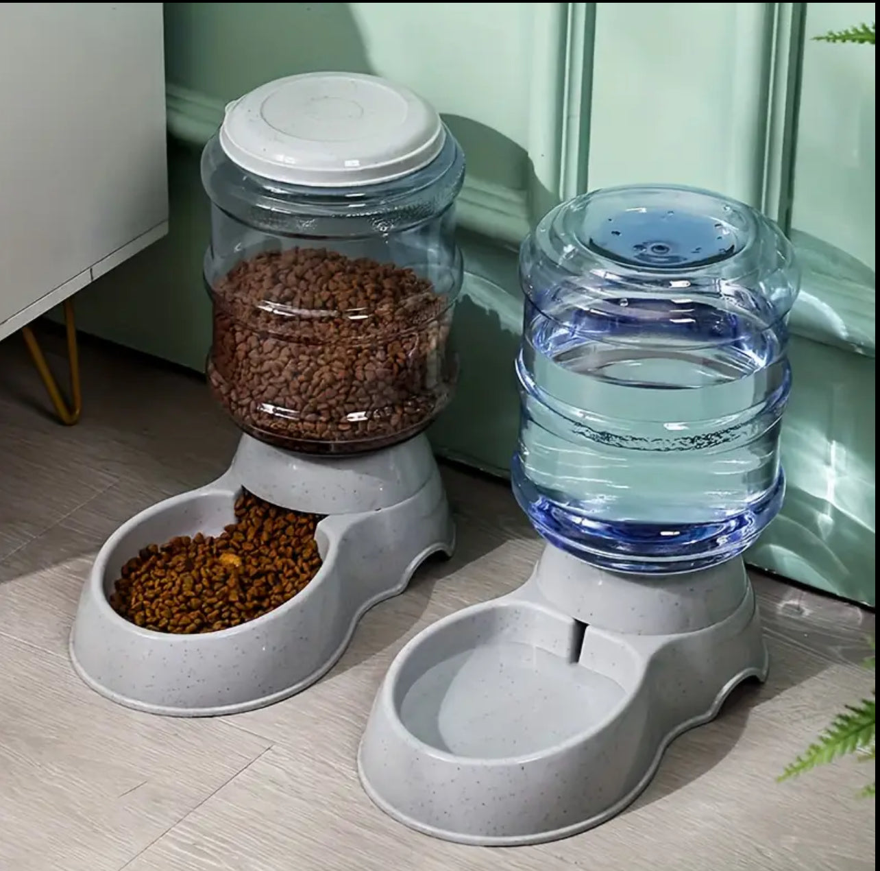 2 piece / automatic water dispenser, and dry food large capacity 3.8L طقم للاكل والشرب تماتيك للكلاب والقطط