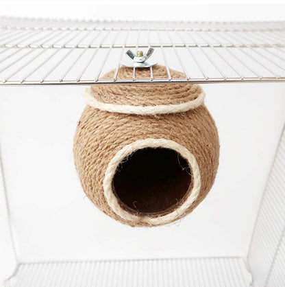 1 pcs coconut shell birds nest
4 pcs straw bird nest
عش طيور مصنوع من صدف جوز الهند عدد ١+
٤ اعشاش مصنوعه من القش